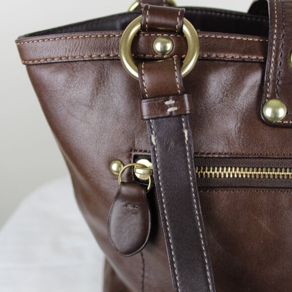 Coach F13757 Lily Legacy Chocolate Brown Shoulder Bag With Turn lock Detail - Picture 3 of 12